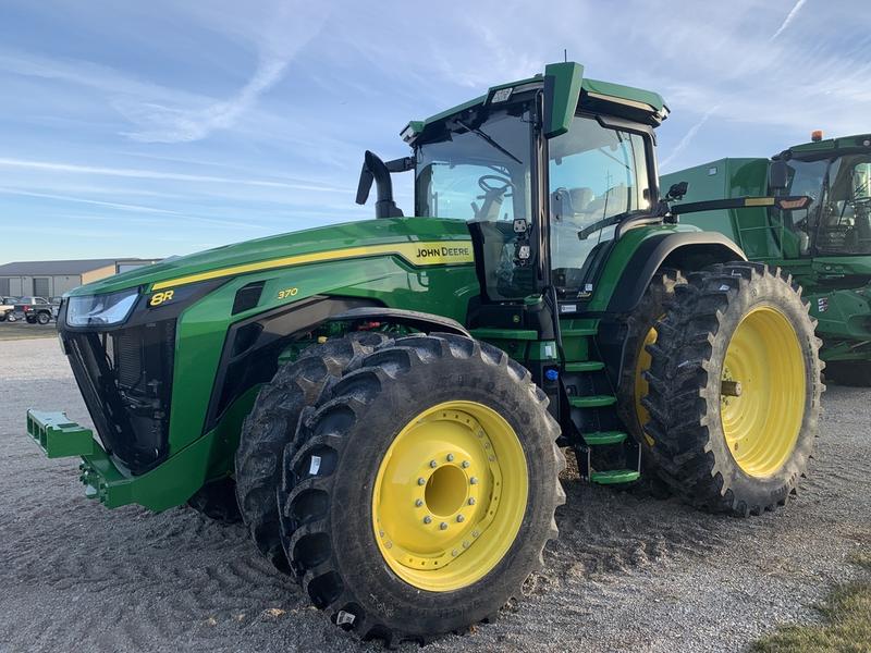 John Deere 8R 370 tractor | Tractor Library