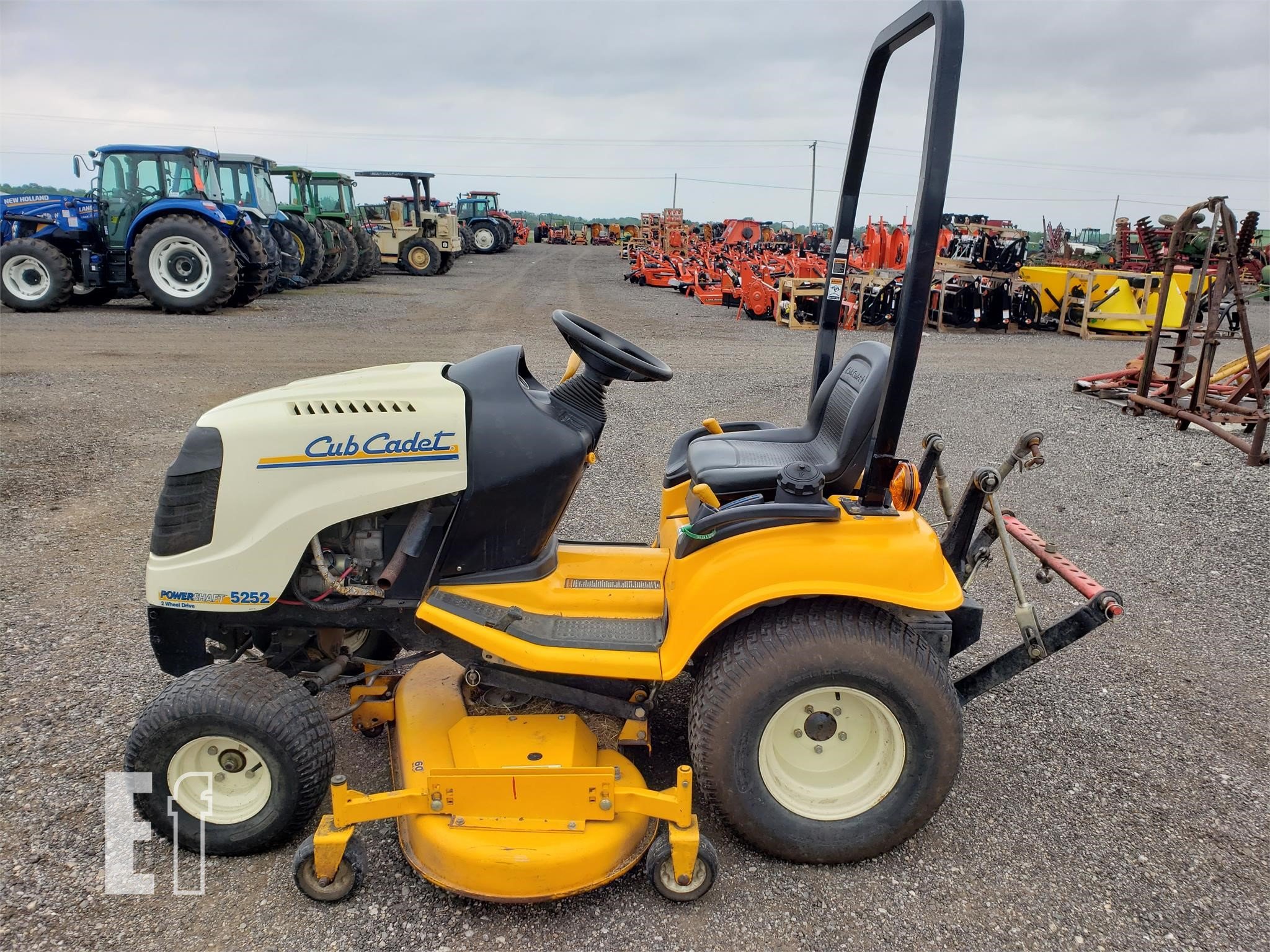 Cub Cadet 5252 tractor Tractor Library