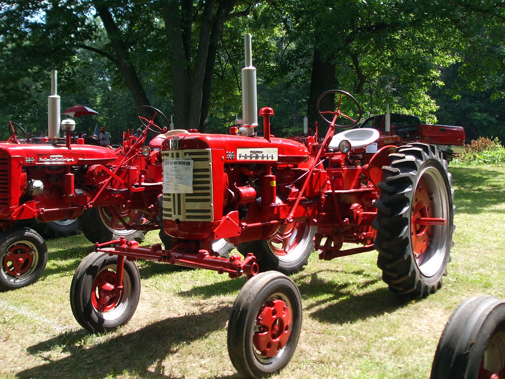 Farmall 230 tractor | Tractor Library