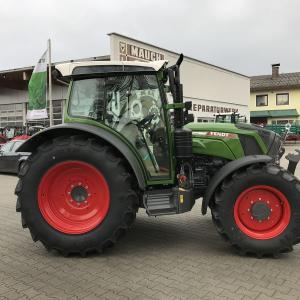 Fendt 207 Vario tractor - image #4
