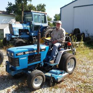New Holland 1220 tractor - image #3