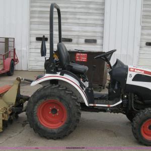 Bobcat CT120 tractor - image #4