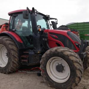 Valtra 3100 tractor - image #2