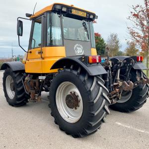 JCB Fastrac 135 tractor - image #2