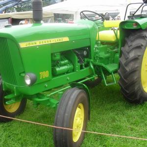 Lanz 700 tractor - image #2
