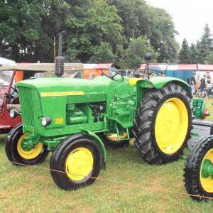 Lanz 700 tractor - image #1