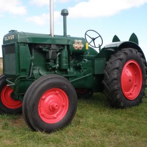 Oliver 80 tractor - image #2