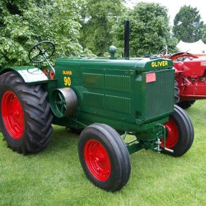 Oliver 90 tractor - image #2