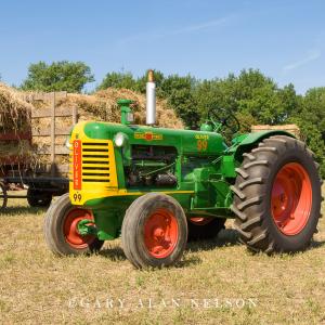 Oliver 99 tractor - image #4