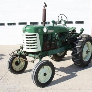 Oliver 440 tractor - image #4
