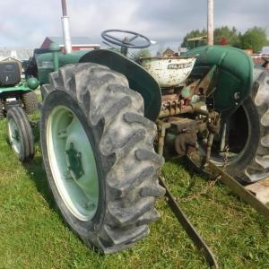 Oliver 500 tractor - image #1