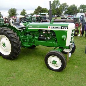 Oliver 500 tractor - image #3