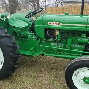 Oliver 550 tractor - image #4