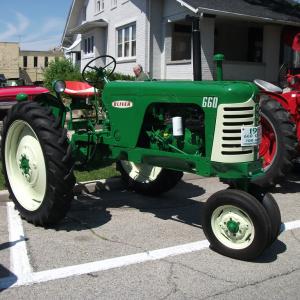 Oliver 660 tractor - image #1