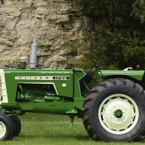 Oliver 1755 tractor - image #2