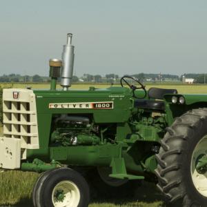 Oliver 1800 tractor - image #1