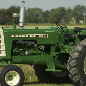 Oliver 1800 tractor - image #5