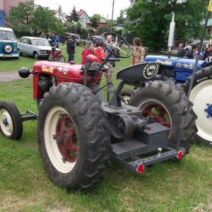Zetor 25 tractor - image #2