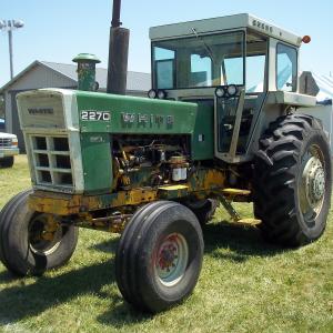 Oliver 2270 tractor - image #1