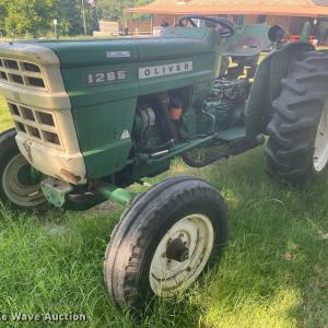 Oliver 1265 tractor - image #4