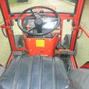 IHI Shibaura Machinery Corporation S325 tractor - image #1