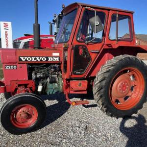 Volvo 2200 tractor - image #1