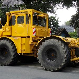 Kirovets K-700A tractor - image #1