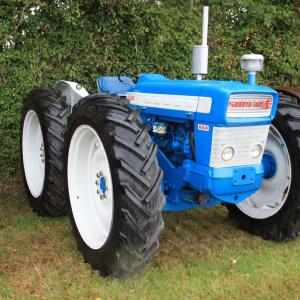 County 654 tractor - image #1