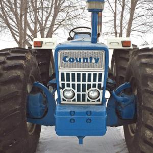 County 754 tractor - image #2