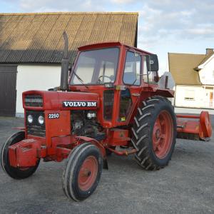 Volvo 2250 tractor - image #1
