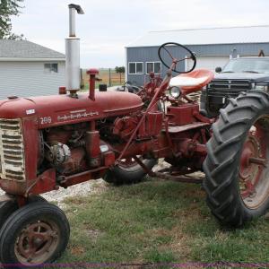 Farmall 200 tractor - image #4