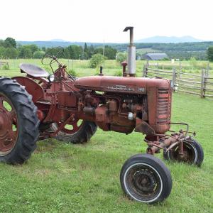 Farmall 200 tractor - image #5
