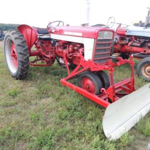 Farmall 240 tractor - image #5