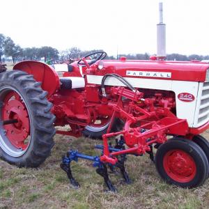 Farmall 240 tractor - image #6