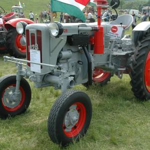 Dutra UB-28 tractor - image #4