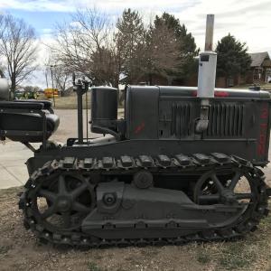 Caterpillar 2-Ton tractor - image #4